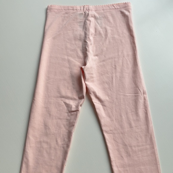Tea Collection | Blush Peach Capri Leggings | 8 - Picture 4 of 11